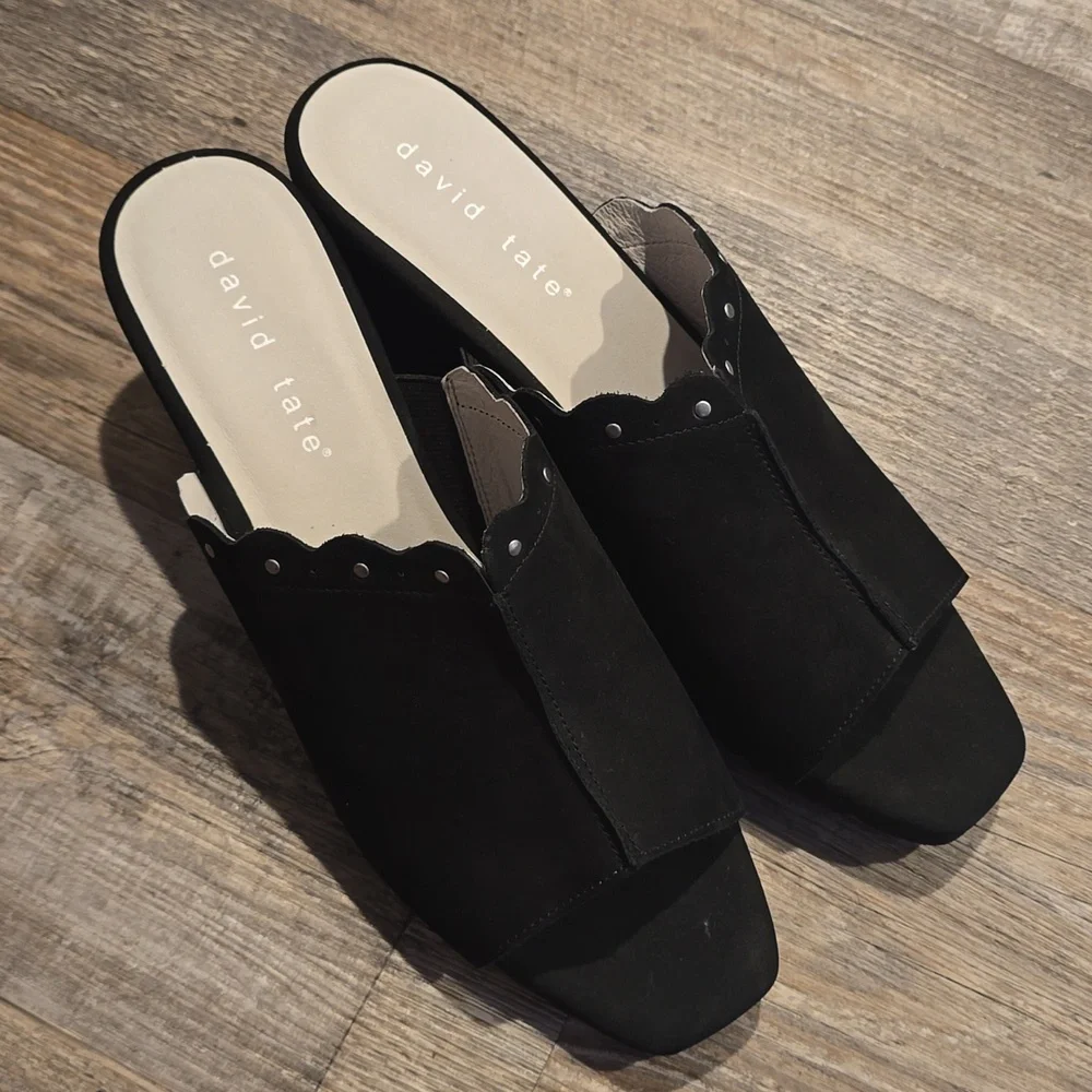 David Tate|‎ Black leather wedge slides| Scalloped Design| Size 11| NWOT